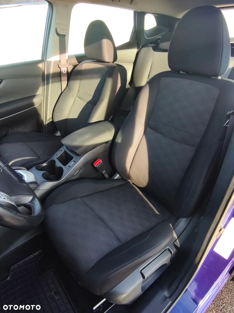 Nissan Qashqai 1.6 DCi Xtronic TEKNA - 19