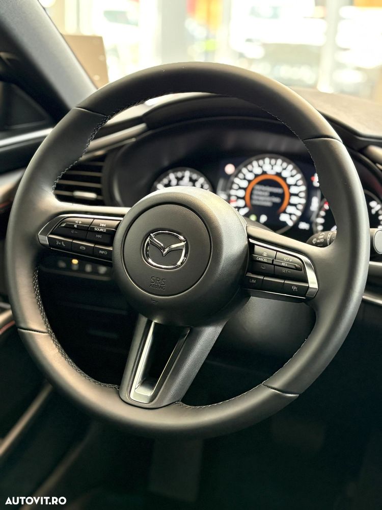 Mazda 3 e-Skyactiv G140 AT MHEV Homura - 15