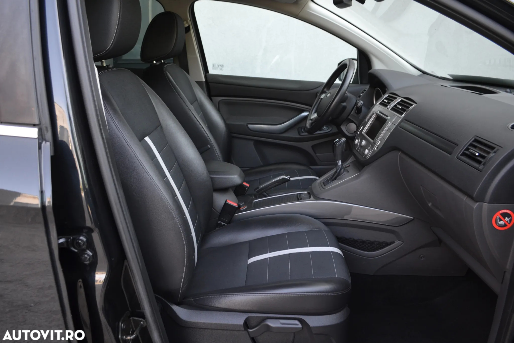 Ford Kuga 2.0 TDCi 4WD Powershift Titanium - 7