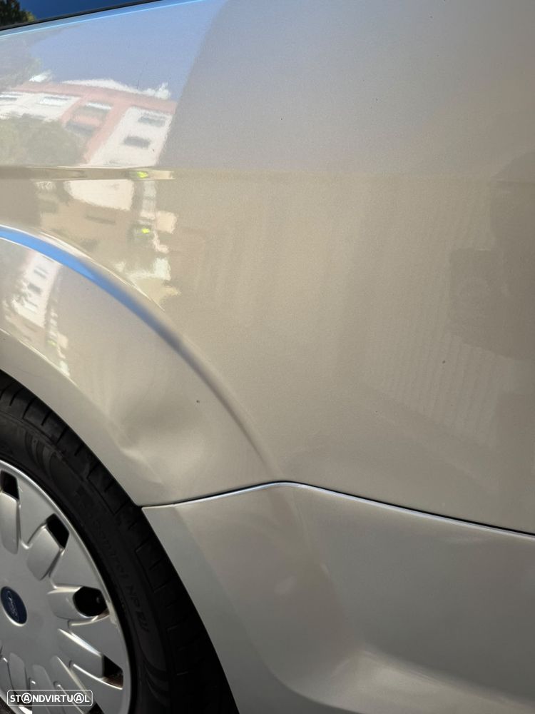 Ford Focus SW 1.6 TDCi Trend - 15
