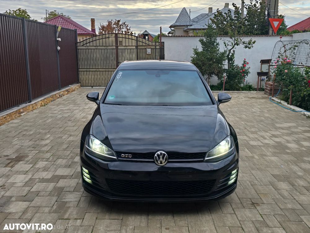 Volkswagen Golf 2.0 TDI DPF BMT GTD - 11