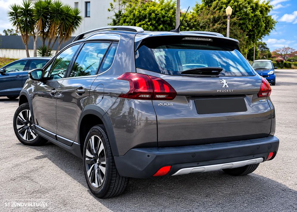 Peugeot 2008 1.2 PureTech Allure - 5