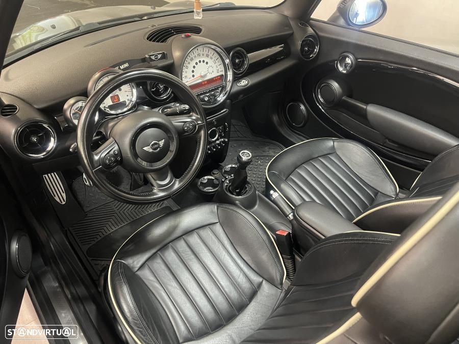 MINI Cabrio Cooper S - 11