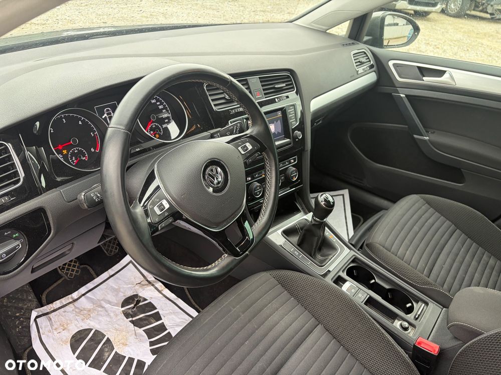 Volkswagen Golf 2.0 TDI 4Motion BlueMotion Technology Edition - 13