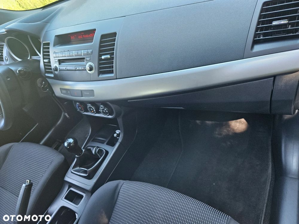 Mitsubishi Lancer 1.8 Instyle - 29