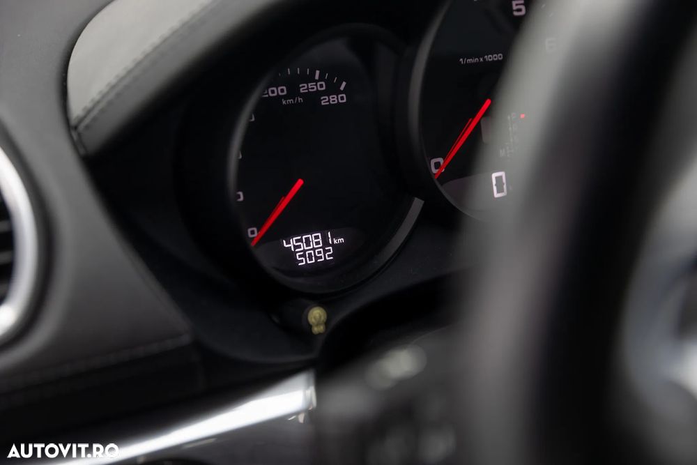 Porsche Cayman PDK - 34