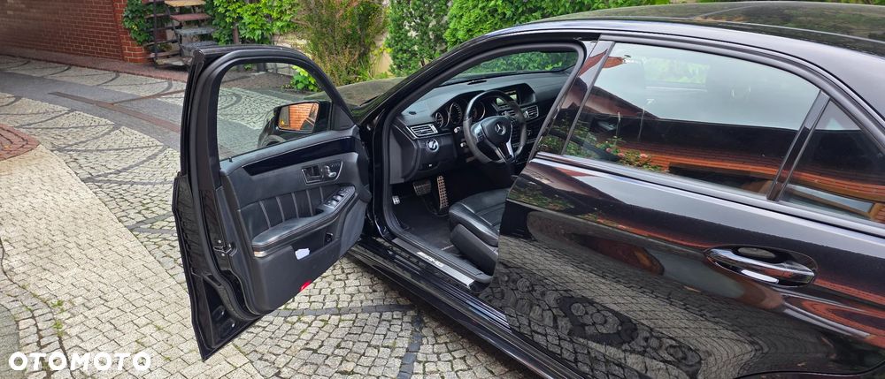 Mercedes-Benz Klasa E 63 AMG S 4Matic AMG Speedshift MCT - 6
