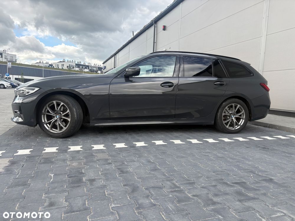 BMW Seria 3 320d Sport Line - 5