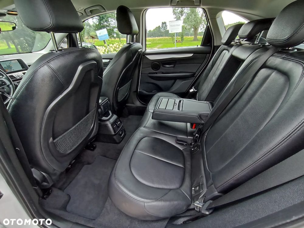 BMW Seria 2 218i - 23