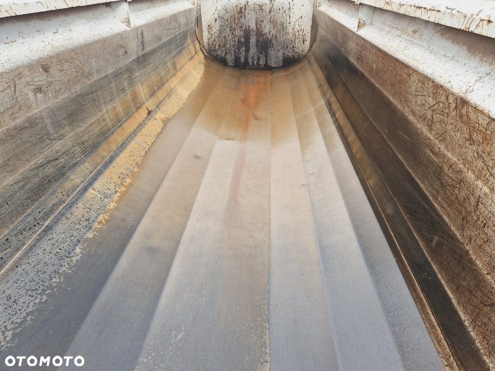 Schwarzmuller K3A * wywrotka stalowa * 27m3 * pod ciągnik 4x4 * siodło 1 380 mm * - 19