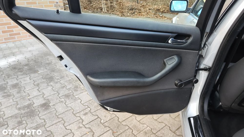 BMW Seria 3 320i Edition Lifestyle - 18