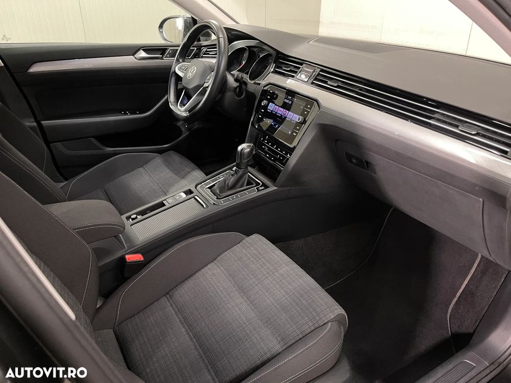 Volkswagen Passat 2.0 TDI DSG Comfortline - 11