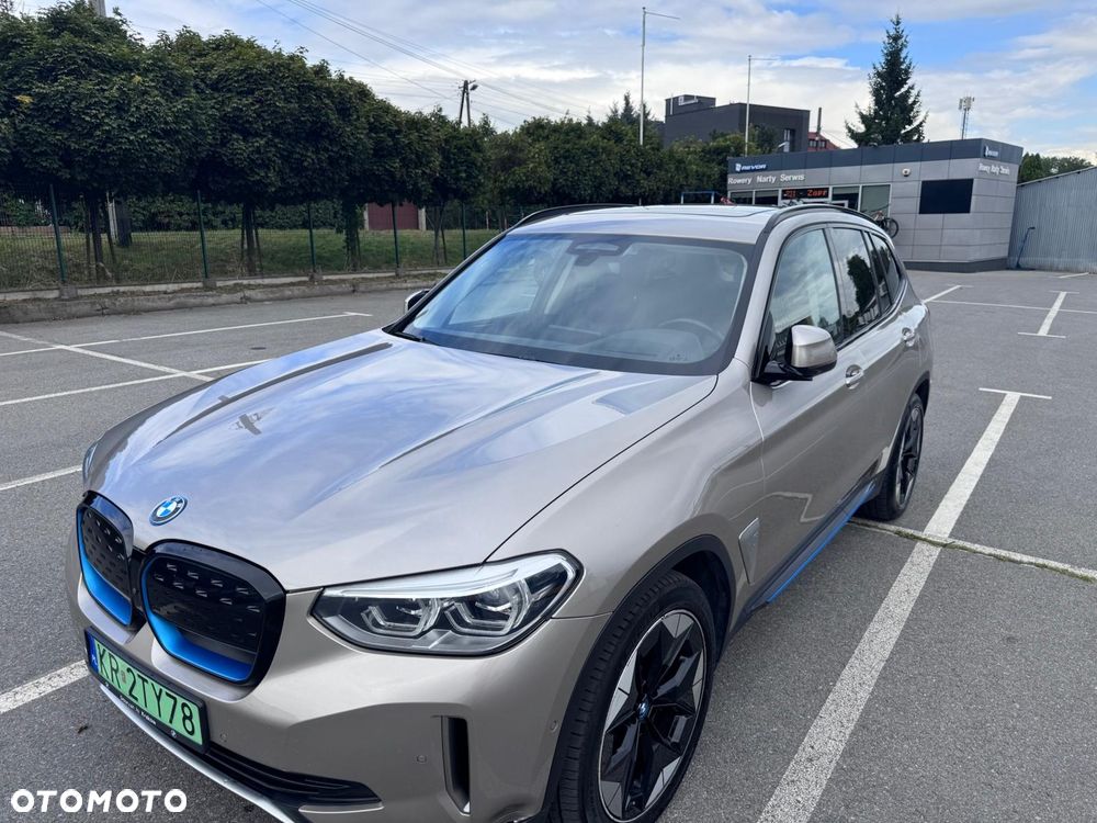 BMW iX3 Standard - 1