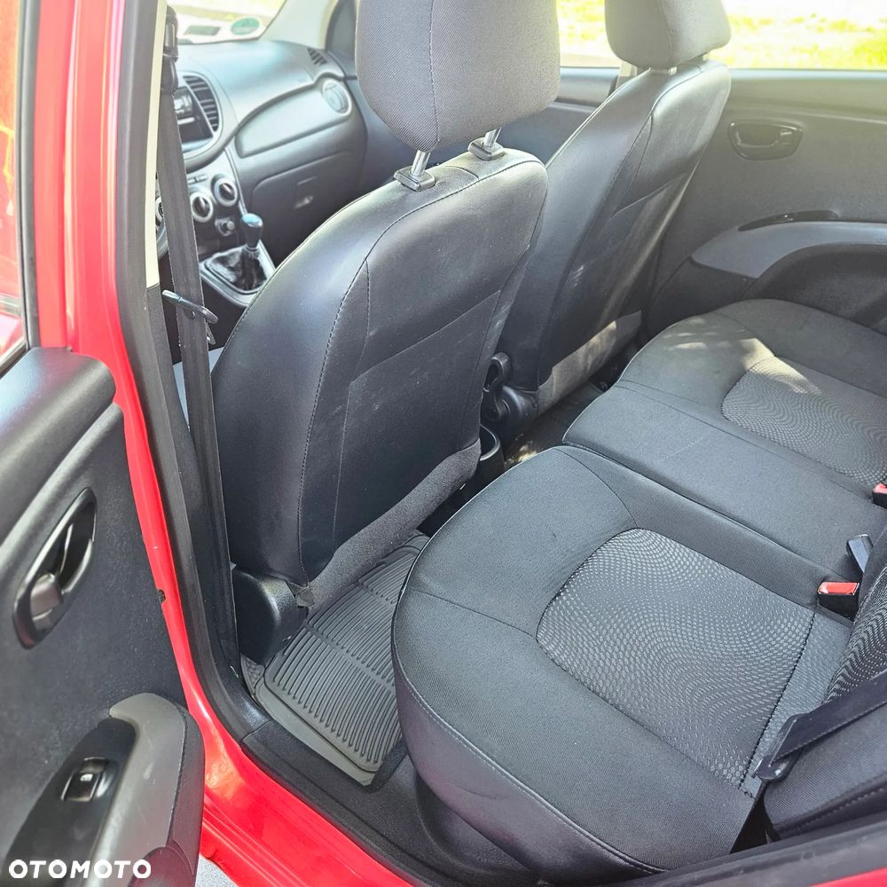 Hyundai i10 1.1 FIFA WM Edition - 21