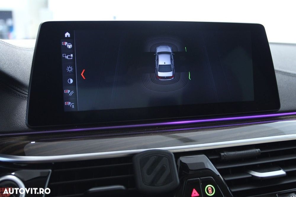 BMW Seria 5 530d xDrive Aut. - 27