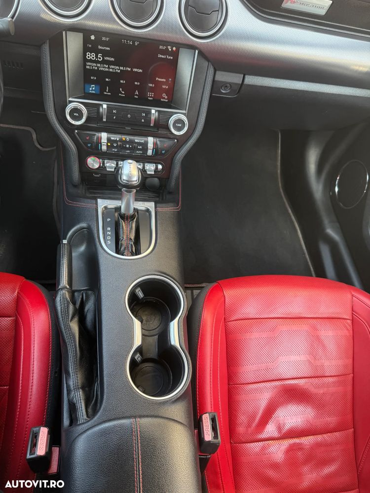 Ford Mustang 5.0 V8 Aut. GT - 34