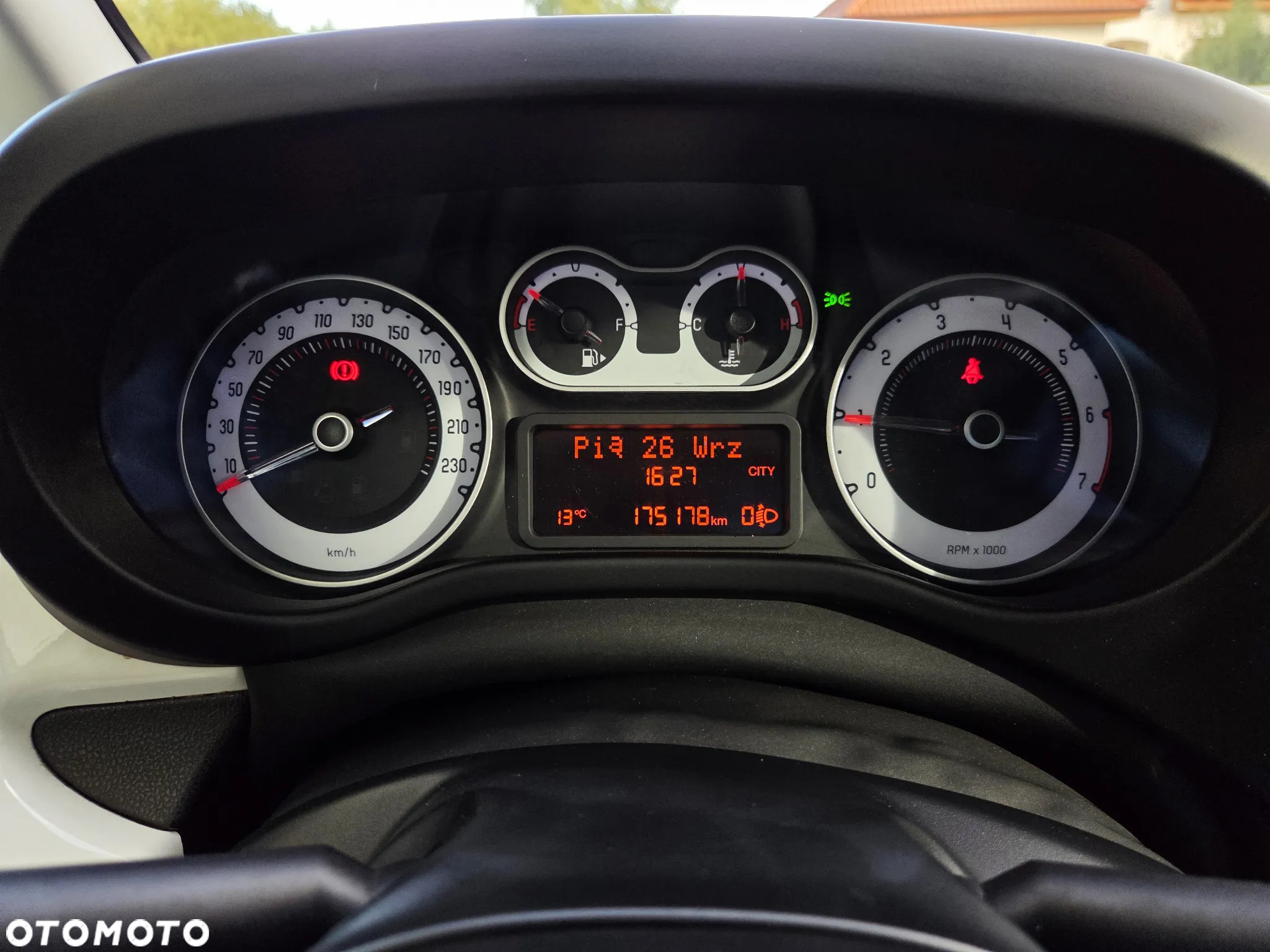 Fiat 500L 1.4 16V T-Jet Trekking - 28