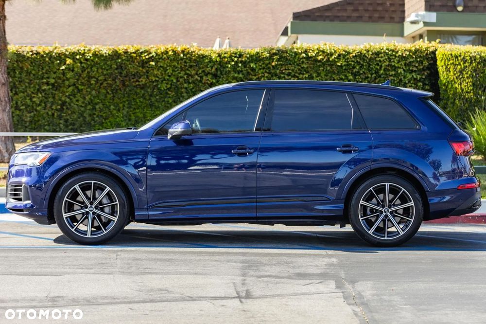 Audi Q7 - 8