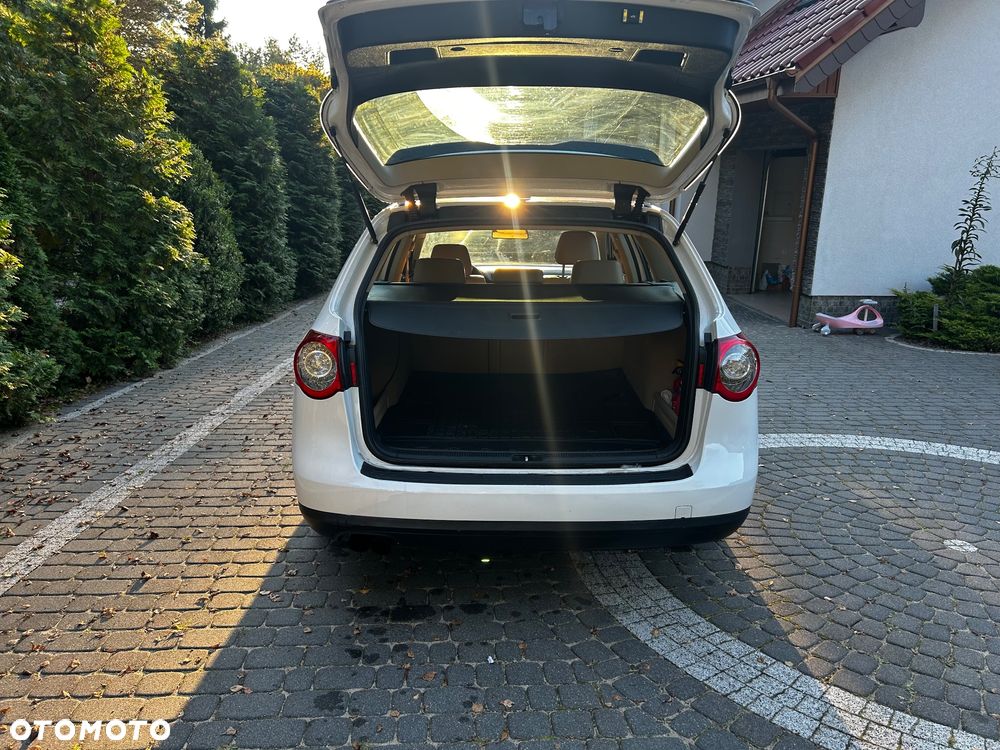 Volkswagen Passat Variant 2.0 Turbo FSI Automatik Individual - 6