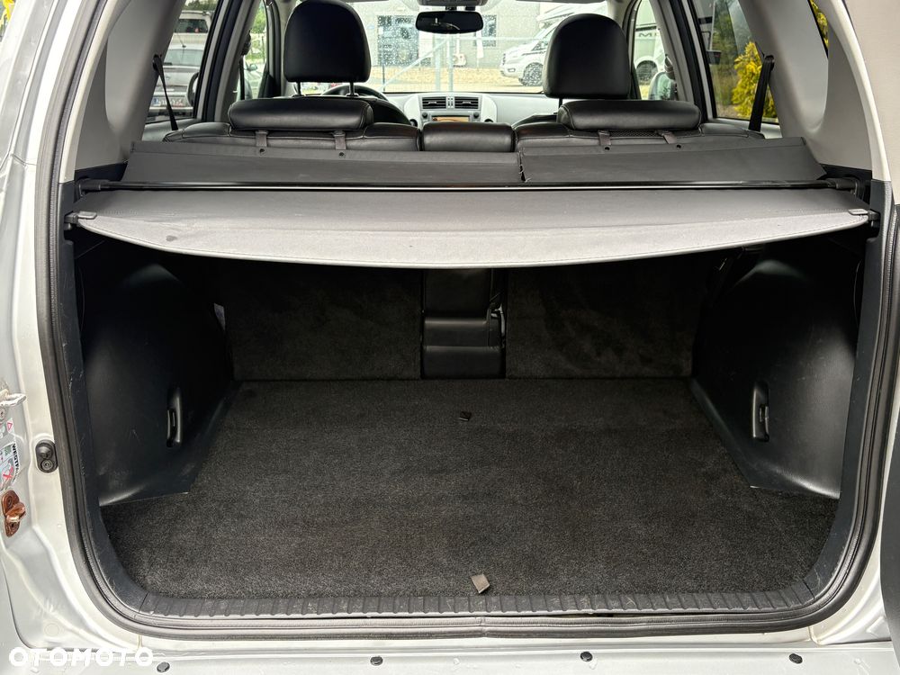 Toyota RAV4 2.2 D-4D Sol 180 - 18