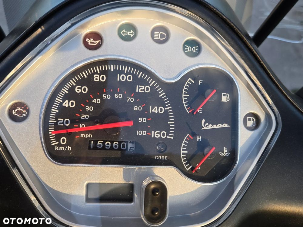 Vespa GTS - 5