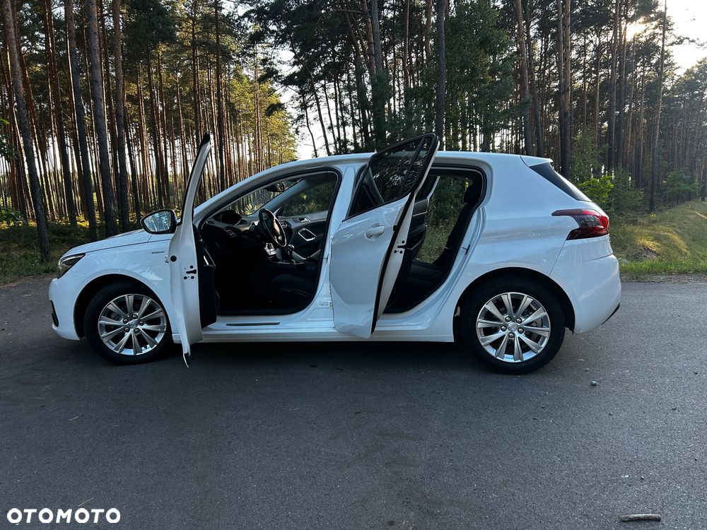 Peugeot 308 - 13