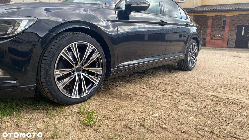 Volkswagen Passat 1.6 TDI BMT Trendline - 23
