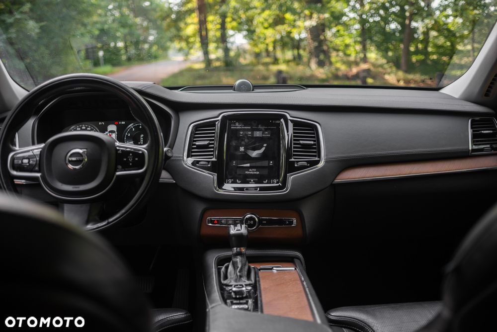 Volvo XC 90 - 13