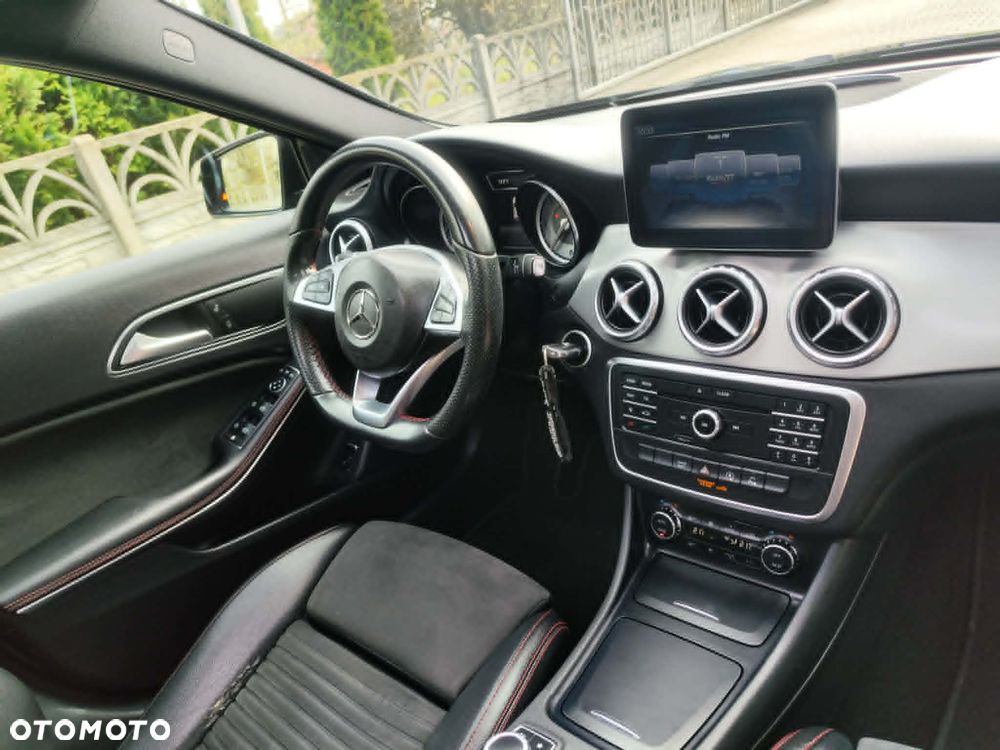 Mercedes-Benz GLA 180 d 7G-DCT AMG Line - 4