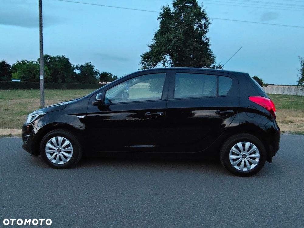 Hyundai i20 1.2 Fifa World Cup Edition - 4