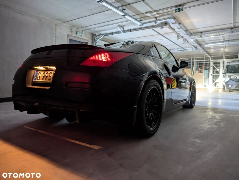 Nissan 350 Z 3.5 V6 - 12