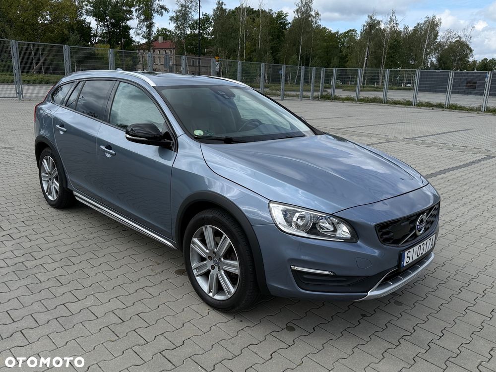 Volvo V60 Cross Country - 9