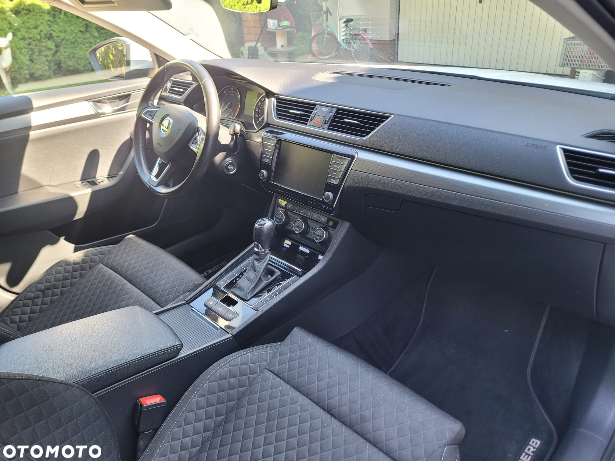 Skoda Superb 2.0 TDI DSG Premium Edition - 24