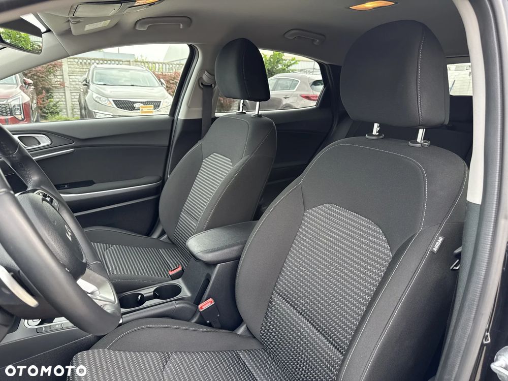 Kia XCeed 1.5 T-GDI M DCT - 11