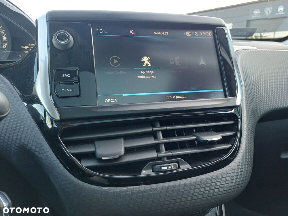 Peugeot 2008 1.2 Pure Tech Allure S&S - 18
