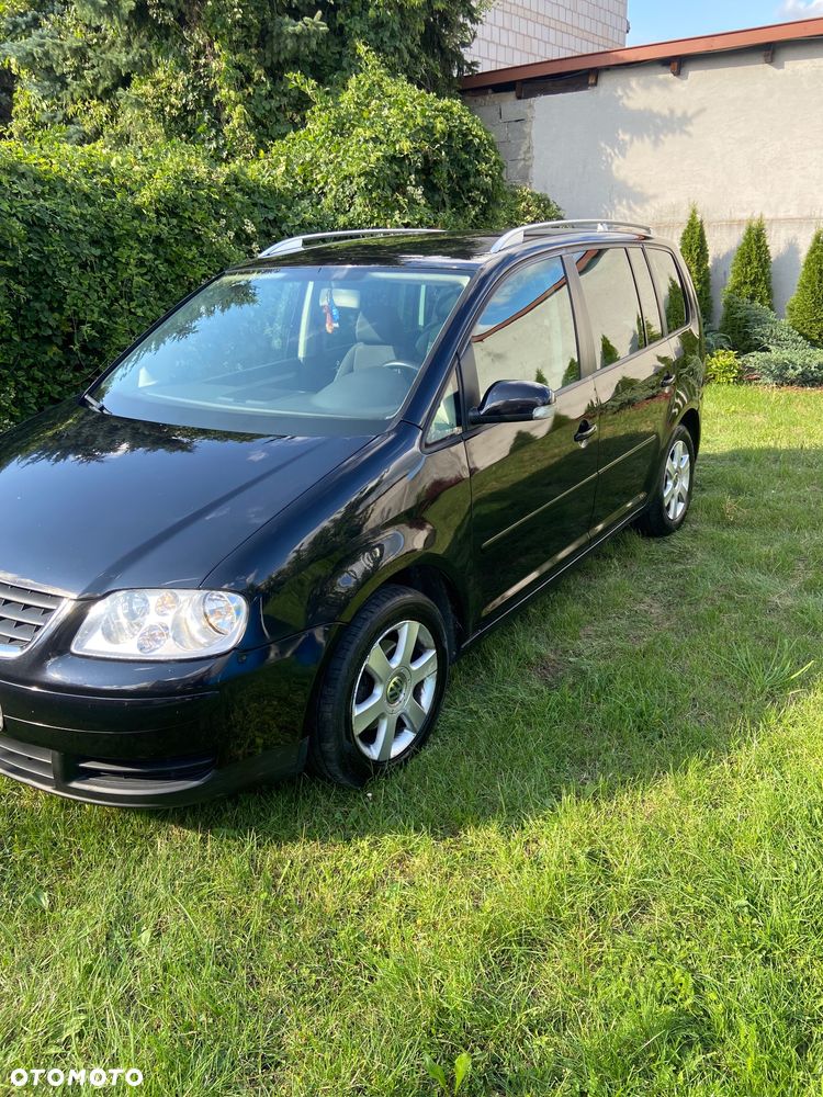 Volkswagen Touran 1.9 TDI Highline - 1
