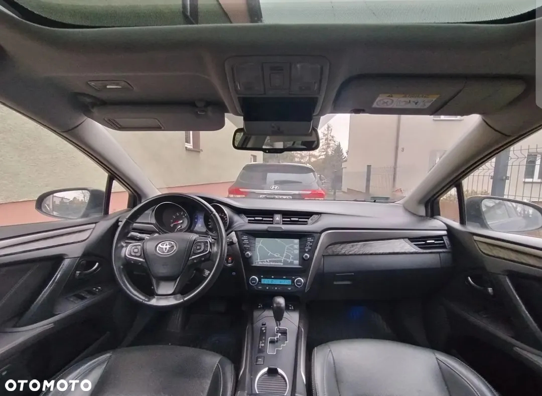 Toyota Avensis 2.0 Prestige MS - 10