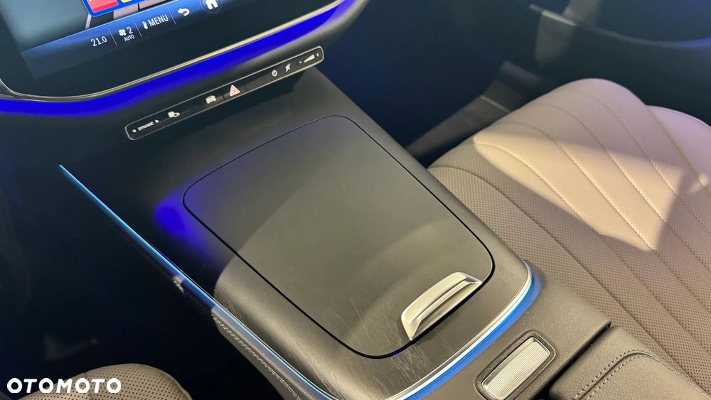 Mercedes-Benz Klasa E 220 d mHEV 4-Matic AMG 9G-Tronic - 23