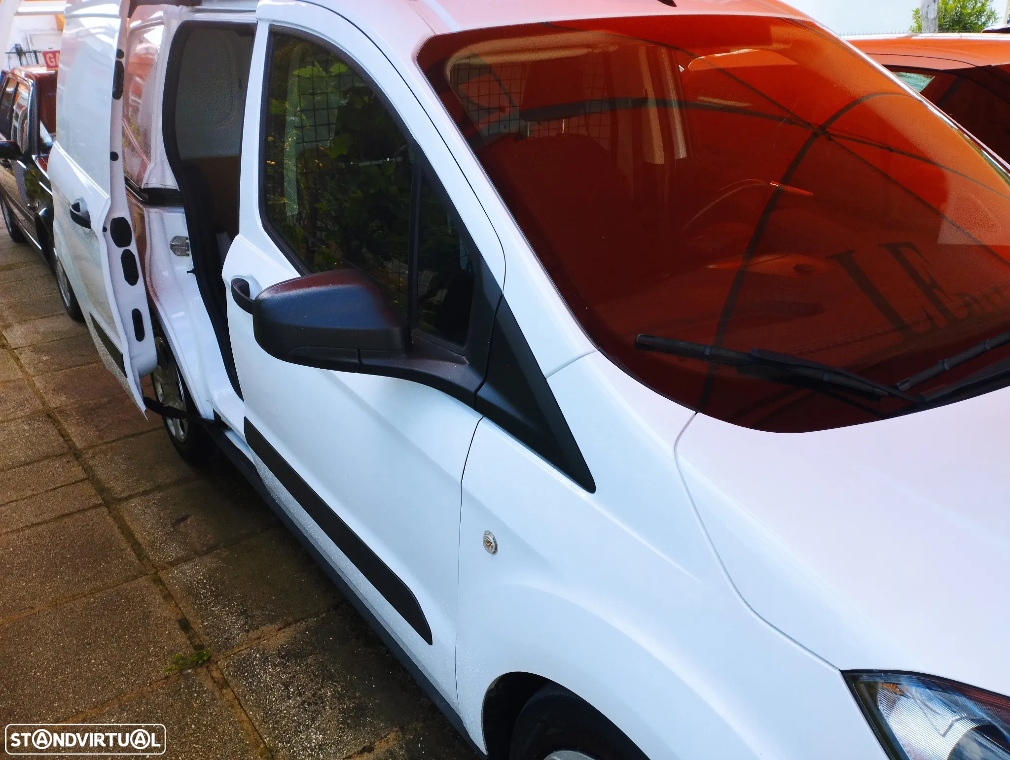 Ford Transit Courier - 4