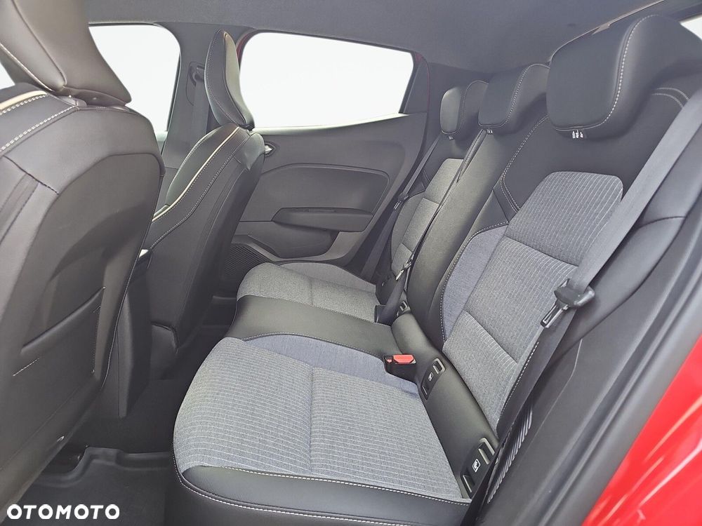 Renault Clio - 24