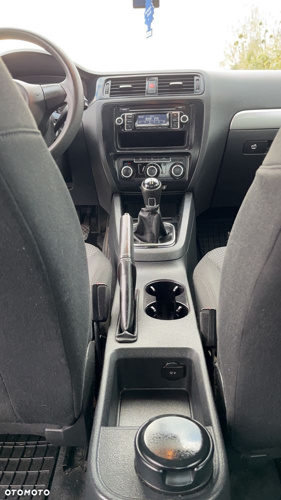 Volkswagen Jetta 1.6 TDI BMT Comfortline - 18