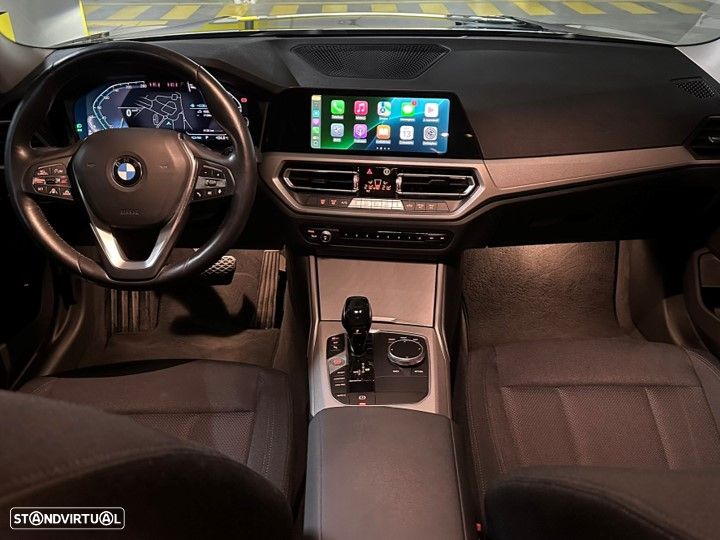 BMW 320 d Auto - 23