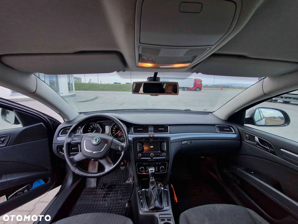 Skoda Superb 1.6 TDI GreenLine - 6