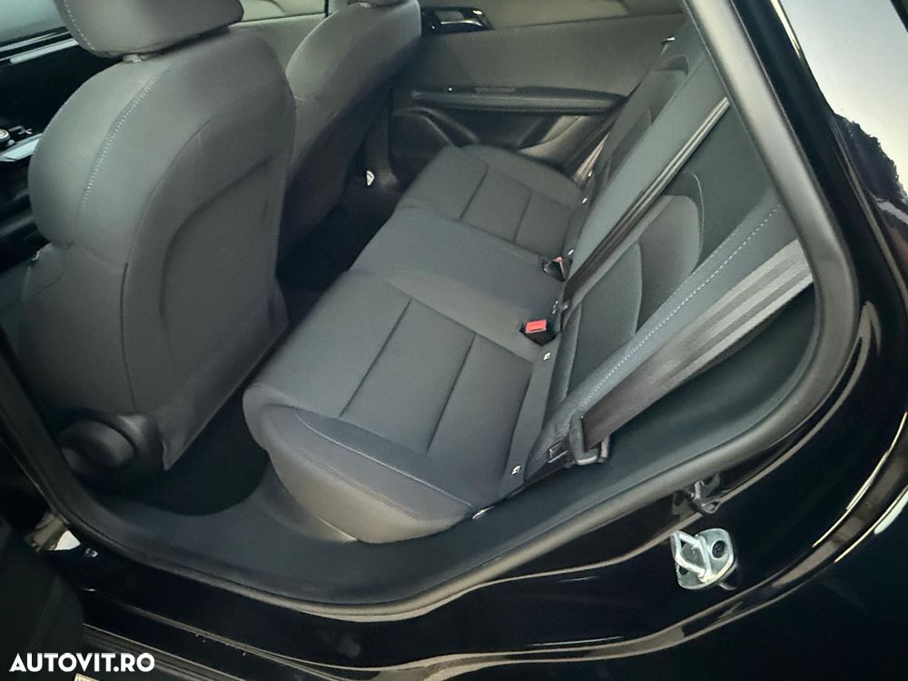 MG MG4 ver-ev-51-kwh-explore - 9