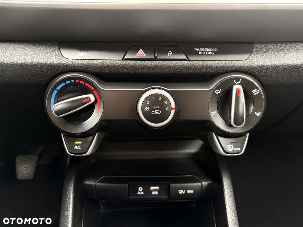 Kia Stonic - 26
