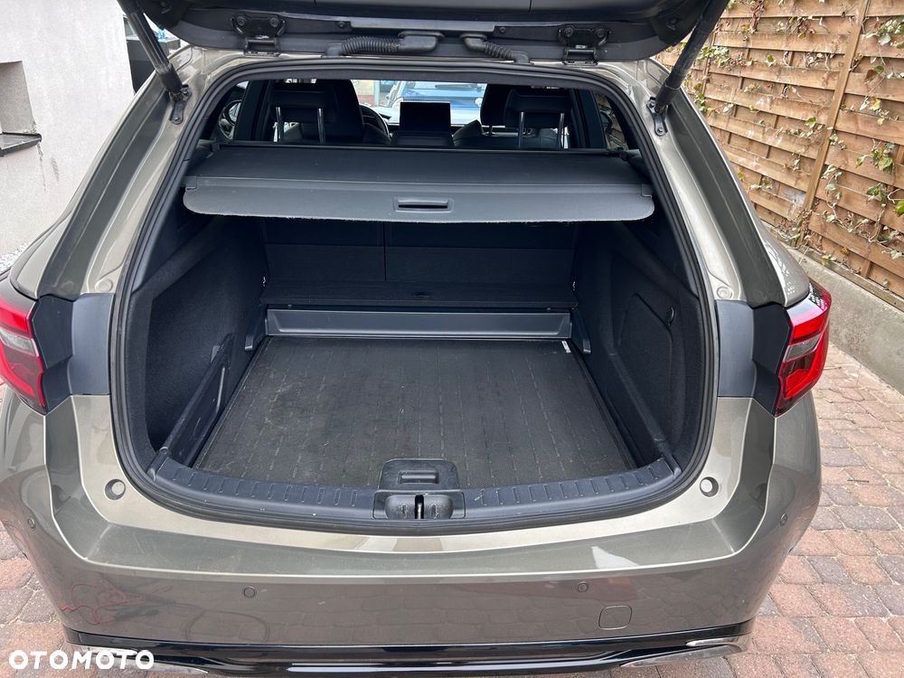Toyota Corolla 2.0 Hybrid Style - 28