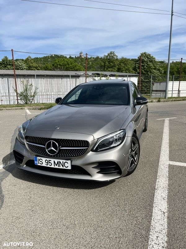 Mercedes-Benz C 300 9G-TRONIC AMG Line - 2