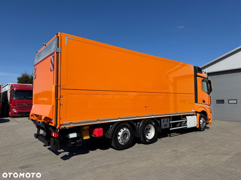 Mercedes-Benz Actros - 5