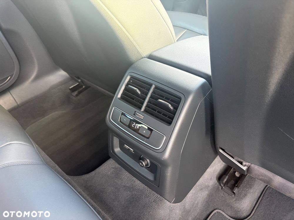 Audi A4 Avant 40 TDI Sport S tronic - 12