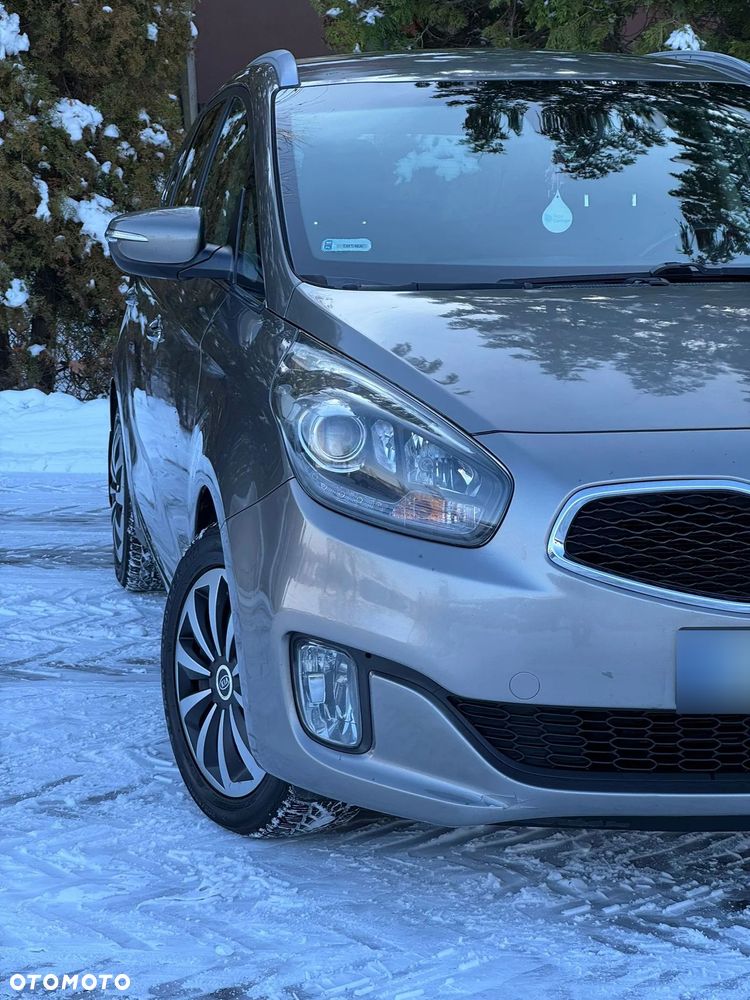 Kia Carens - 13
